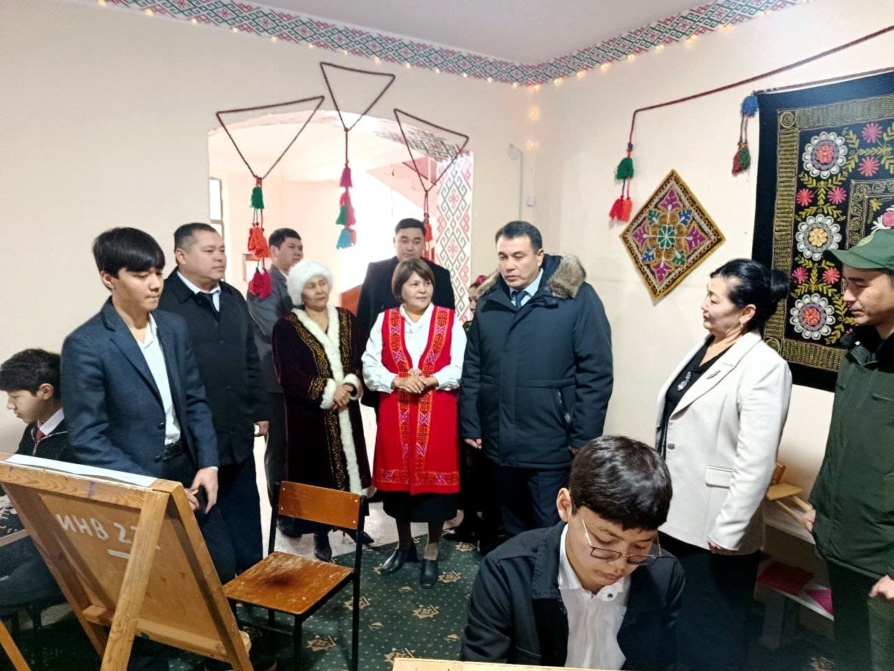 Milliy hunarmandchilik koʻrgazmasi — soʻzana va qoʻl mehnati buyumlari